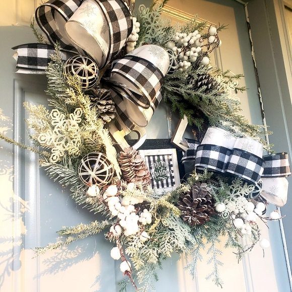 Christmas Flocked Pine Wreath - Picture 4 of 6